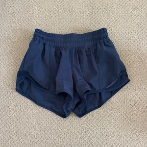 Lululemon Hotty Hot 2.5” Shorts